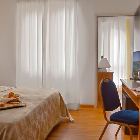 Mistral2 Hotel オリスターノ エクステリア 写真